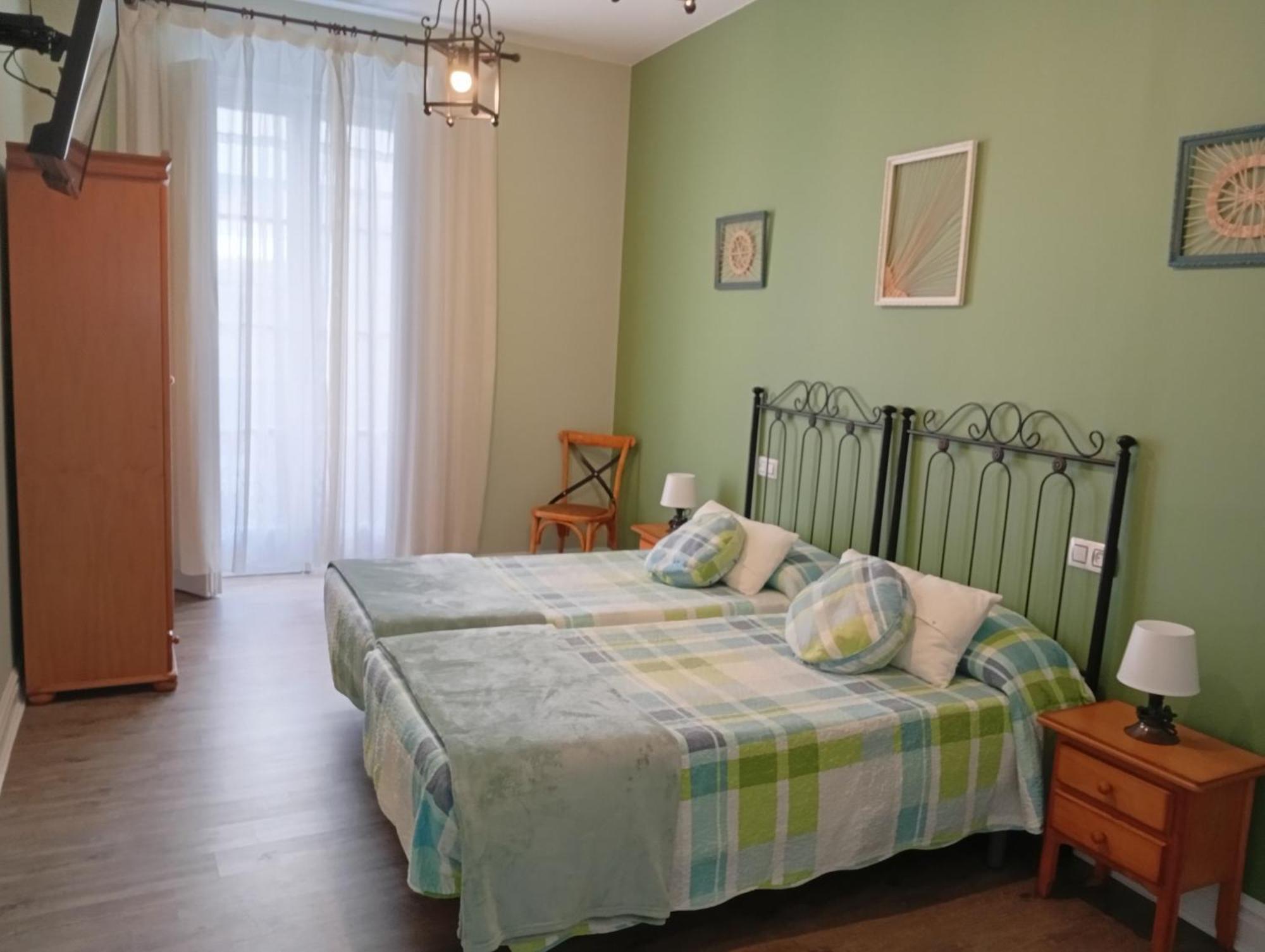 Hospedaje Don Pelayo Gijón Habitación foto
