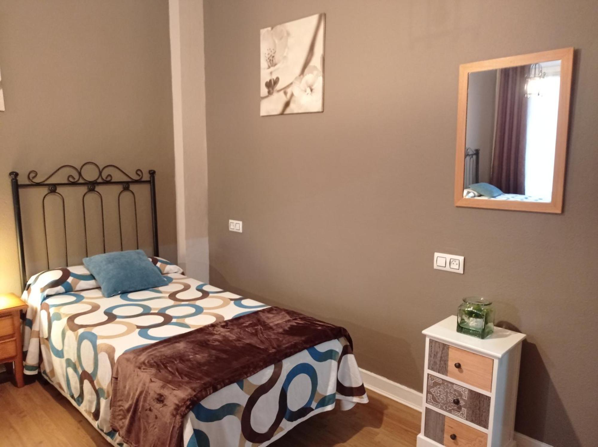 Hospedaje Don Pelayo Gijón Habitación foto