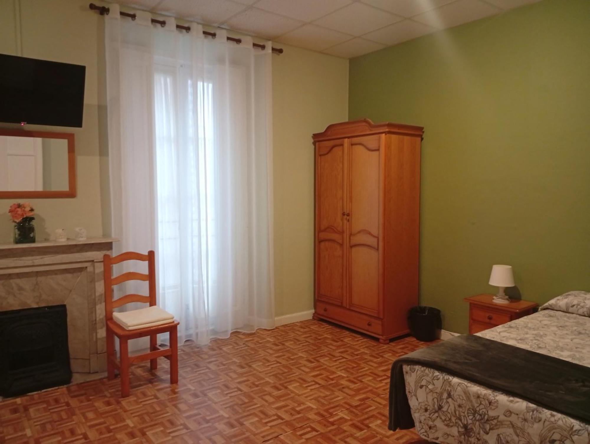 Hospedaje Don Pelayo Gijón Habitación foto